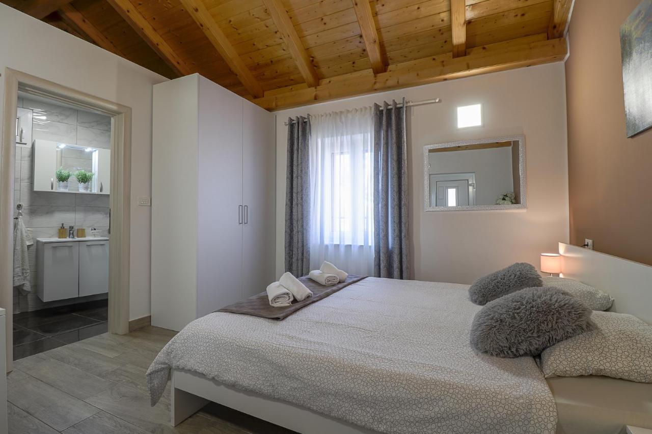 Apartman Juraj I Matej Vrsar Exterior photo