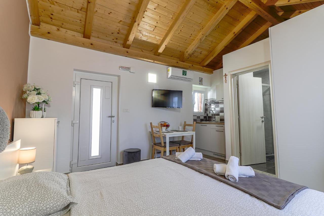Apartman Juraj I Matej Vrsar Exterior photo